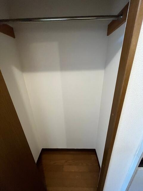 メゾン東山の収納|こまごまとしたものを収納できそうですね