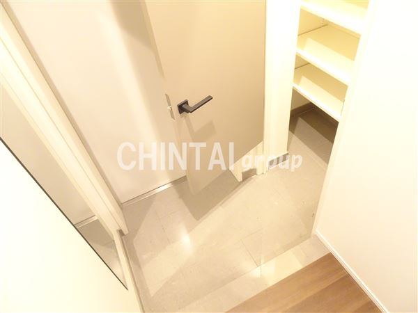 ファレール笹塚の玄関