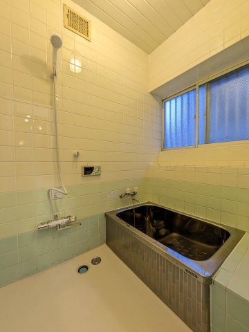 牛沼一戸建の浴室