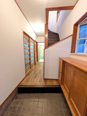 牛沼一戸建の玄関