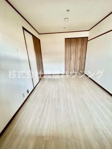 成晃マンションの洋室