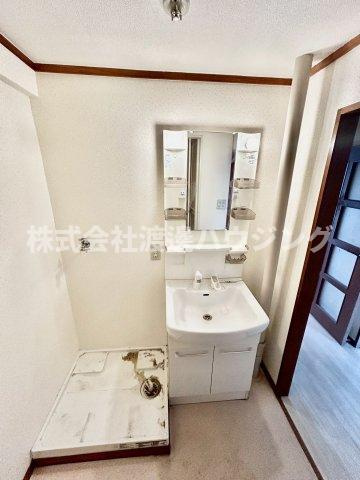 成晃マンションの洗面所