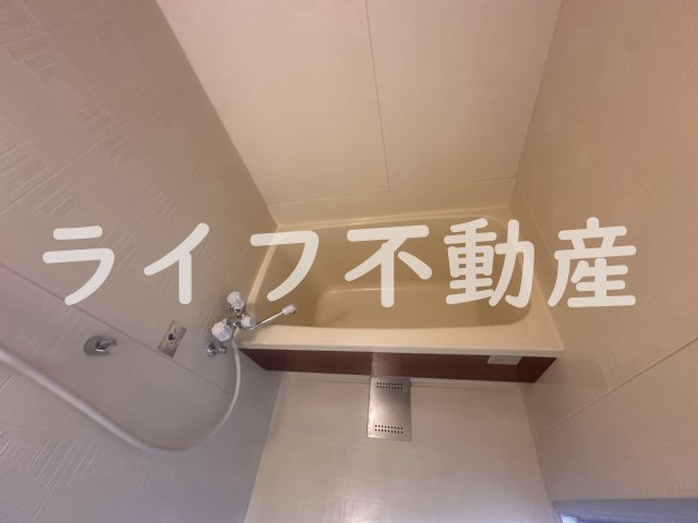 サンプラザ新石切の浴室|落ち着いた空間のお風呂です