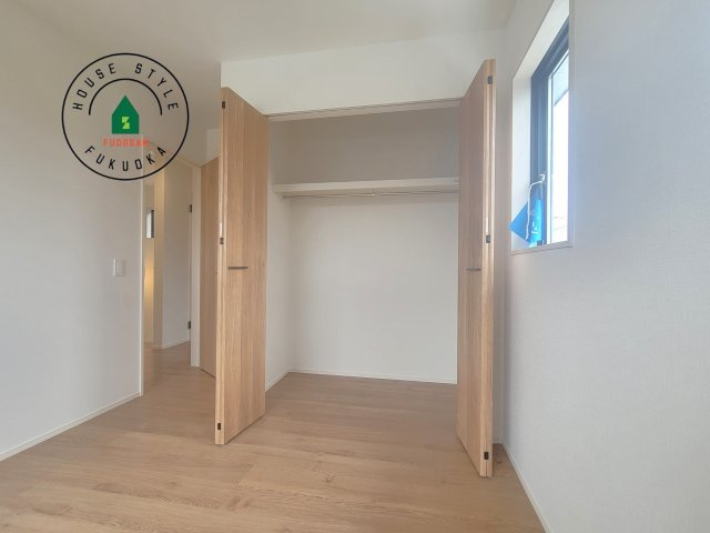 筑紫野市紫5丁目第3-2棟(4号棟)の内観：施工例|大きなスペースがあり、収納には困りません。