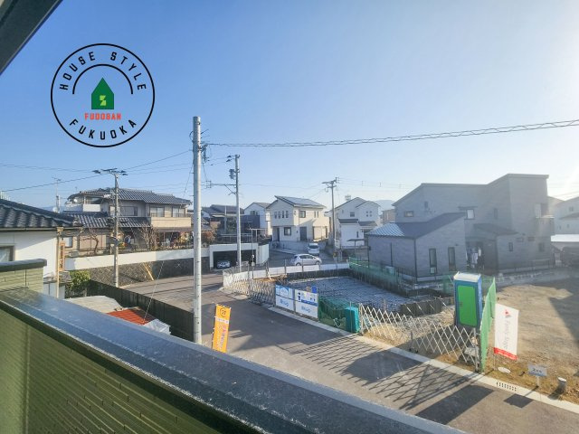 筑紫野市紫5丁目第3-2棟(5号棟)の展望|窓から緑が見える物件も魅力的です。