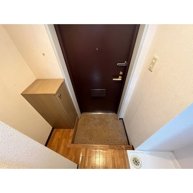 メゾン・ド・ディマンシェの玄関