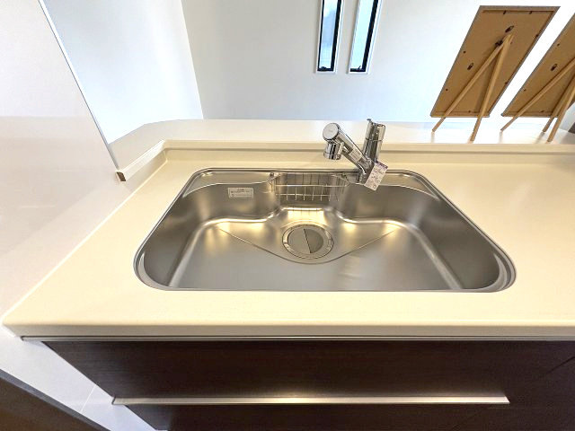 【キッチン】 | 福岡市博多区麦野1丁目　2号棟（全2棟）【仲介手数料無料・0円】 | 現地写真。