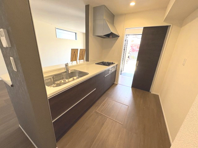 【キッチン】 | 福岡市博多区麦野1丁目　2号棟（全2棟）【仲介手数料無料・0円】 | 現地写真。