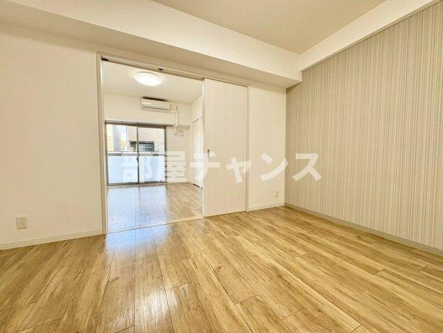 フローラの寝室