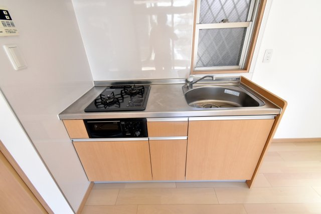 西宮市中殿町の賃貸マンションのキッチン
