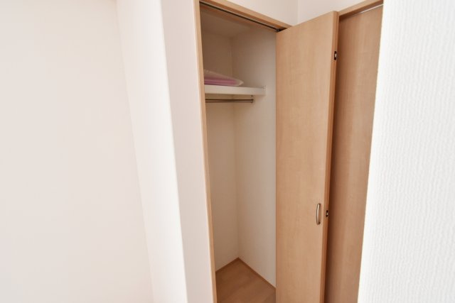 西宮市中殿町の賃貸マンションの収納