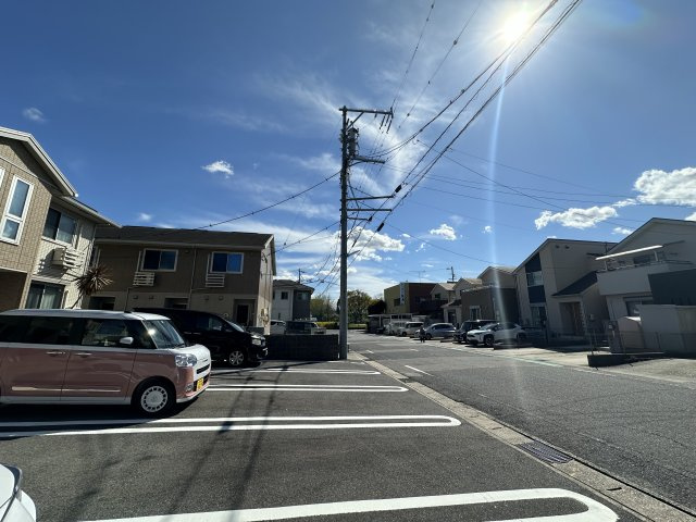 アンスリール 上郷の駐車場