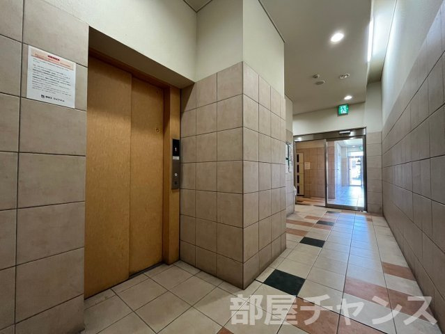 レジデンス金山スクエアのロビー