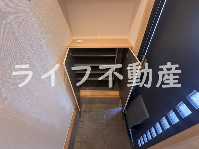 ドゥ・リュエルAの収納|ちょっとした収納スペースも充実しています