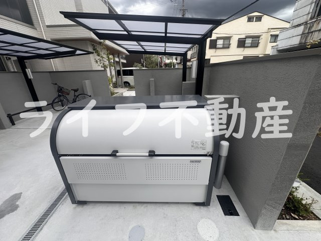 アベニール末広のエントランス|建物の内部です