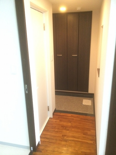 サニーパレスの玄関