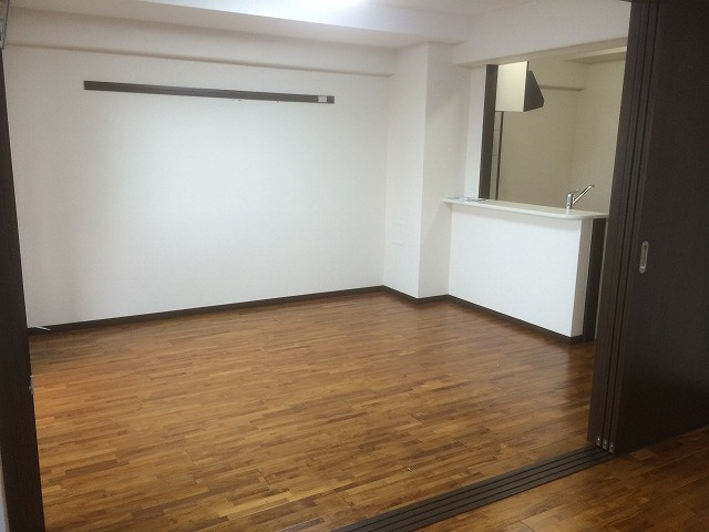 サニーパレスの居間・リビング