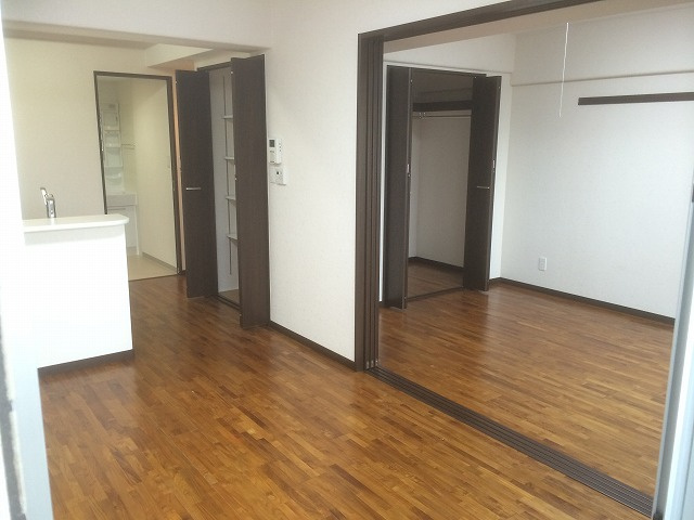 サニーパレスの居間・リビング