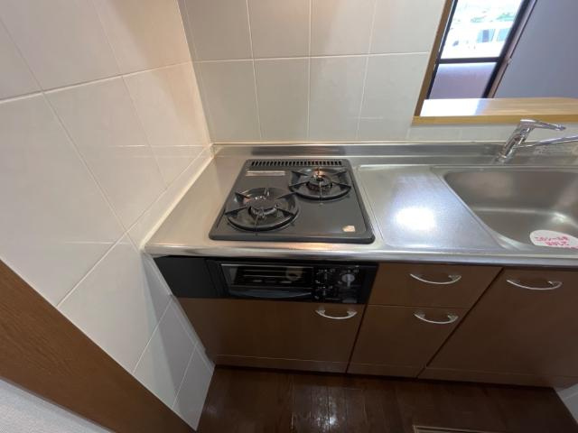 ラ・ティエラのキッチン|2口コンロ