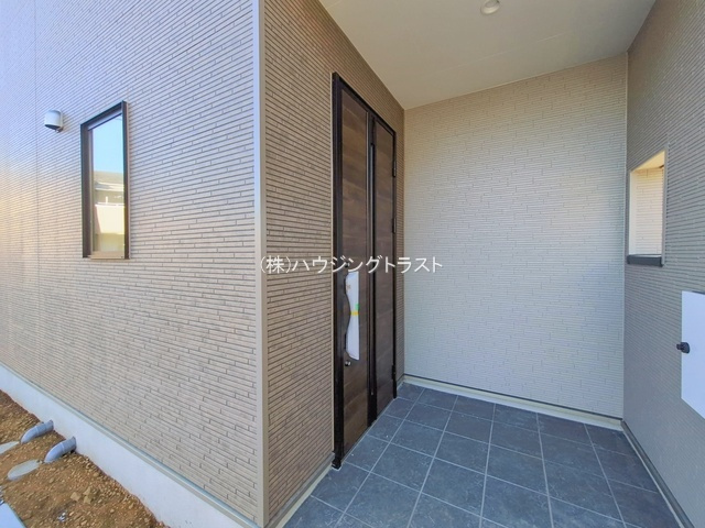 アーバンスタイル所沢市三ヶ島１期　全１棟の玄関