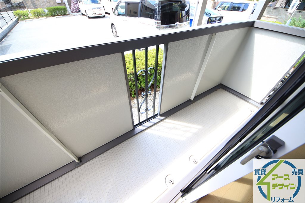 フォレスト枝吉B棟のバルコニー