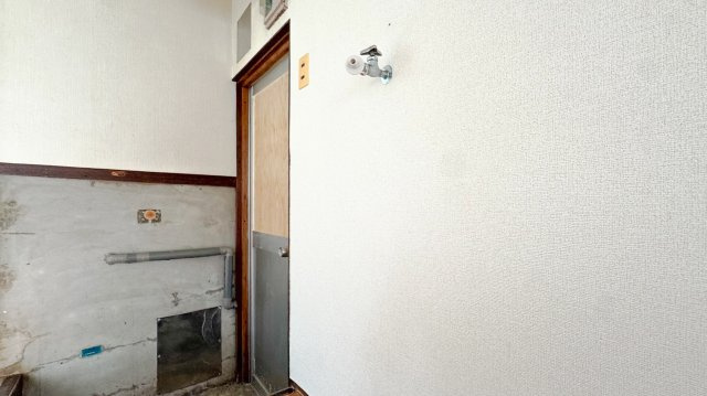 成澤戸建東椎路1294南西角の洗面所