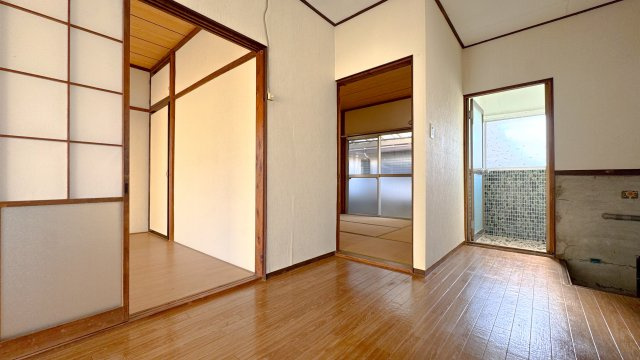成澤戸建東椎路1294南西角の居間・リビング