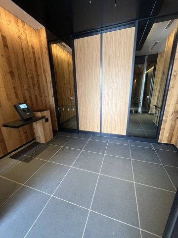 ザ・タワー十条のエントランス