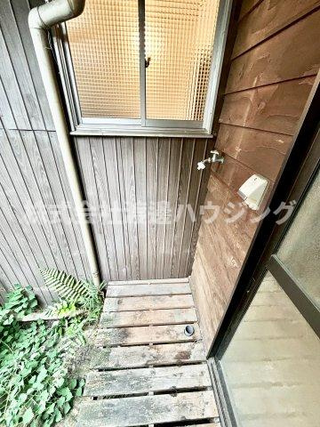 藤田テラスハウスの設備|洗濯機置場