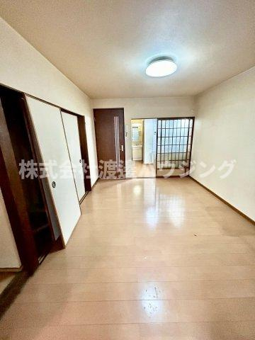 藤田テラスハウスの居間・リビング