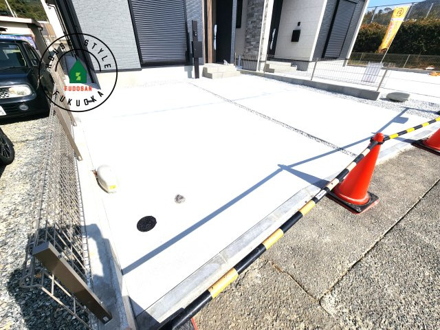 大野城市中1丁目第4-2棟（1号棟）の駐車場|広々した駐車場になります。3台並列駐車となります。