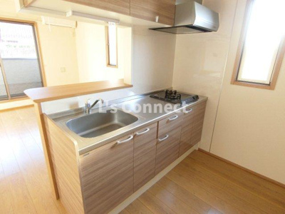 【キッチン】 | サンセットヴィラ | ２口ガスコンロのシステムキッチン。