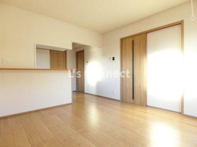 【内装】 | サンセットヴィラ | 居室と寝室を分けて生活できる１ＬＤＫ。