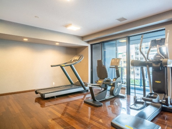 【その他共用部分】 | 【フィットネスジム】フィットネスマシンもございます。マンション内で気軽にエクササイズ！