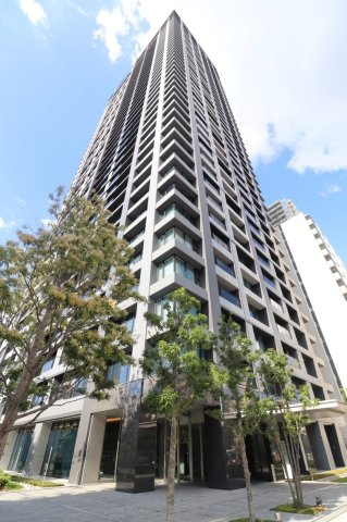 【外観】 | 【外観】清水建設施工の免震構造タワーです！豊かな庭園を有し、自然と共生する高層レジデンス！