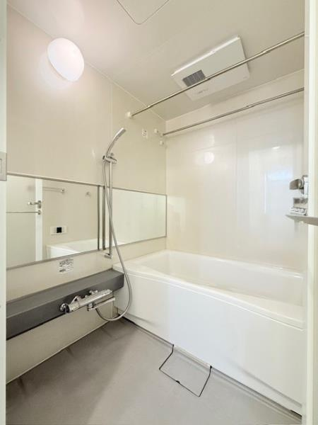 KDXレジデンス西原の浴室