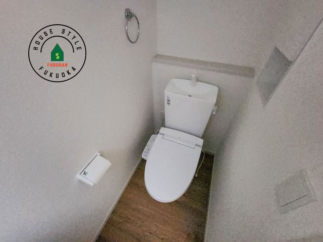 福岡市城南区堤1丁目第2-2棟（2号棟）のトイレ|温水洗浄便座を完備しております。2ヶ所にトイレがあるのは朝の慌ただしい時間も安心です。
