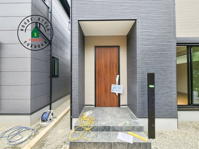 福岡市城南区堤1丁目第2-2棟（2号棟）の玄関|おでかけの時も帰った時も、「我が家」を最初に感じでもらえる素敵な空間に。