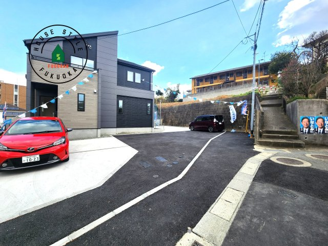 福岡市城南区堤1丁目第2-2棟（2号棟）の前面道路含む現地写真|見学の時間などお気軽にお問い合わせ下さい。