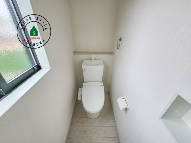 福岡市城南区堤1丁目第2-2棟（1号棟）のトイレ|温水洗浄便座を完備しております。2ヶ所にトイレがあるのは朝の慌ただしい時間も安心です。