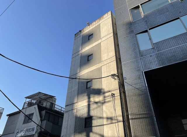 松崎ビルの外観