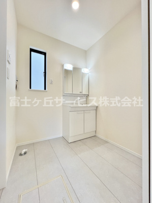 【脱衣所】 | 三島市萩 新築一戸建て A号棟 | 脱衣場です