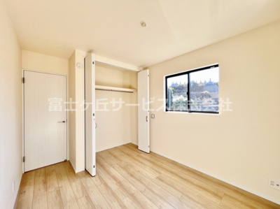 【洋室】 | 三島市萩 新築一戸建て A号棟 | 5.25帖の洋室です