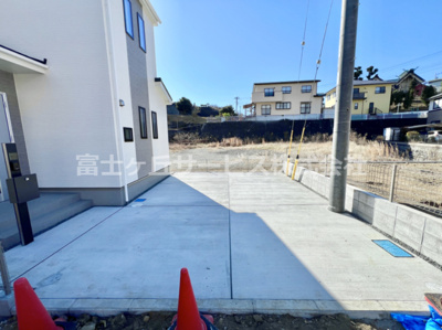 【駐車場】 | 三島市萩 新築一戸建て A号棟 | 駐車場の用意があります