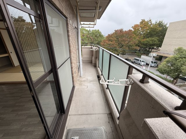 シャルム箕面のバルコニー