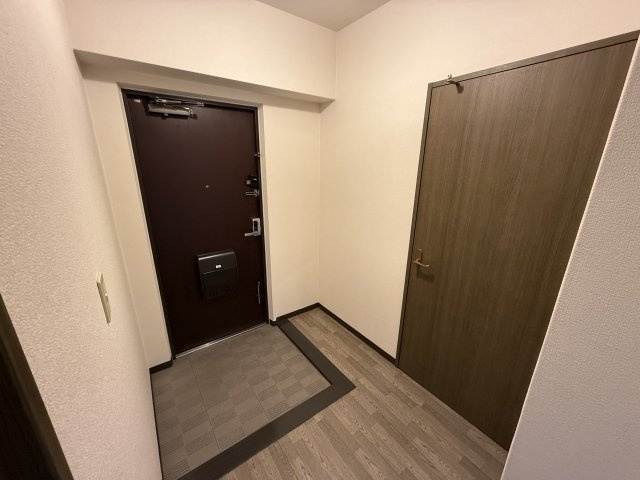 シャルム箕面の玄関