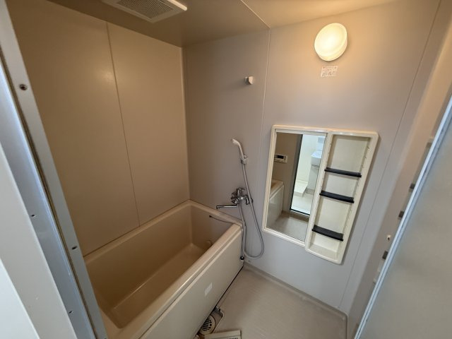 シャルム箕面の浴室