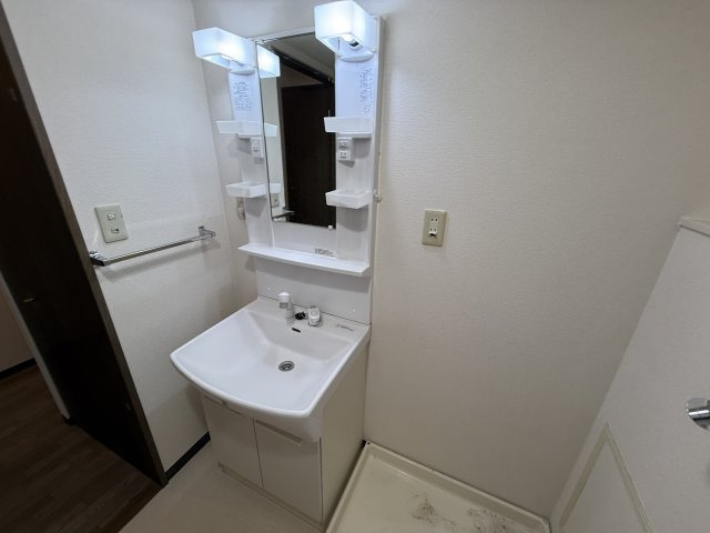 シャルム箕面の独立洗面台