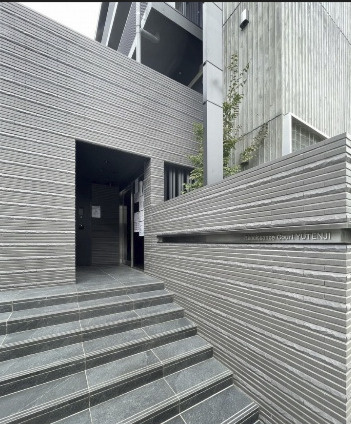 ルネサンスコート祐天寺のエントランス