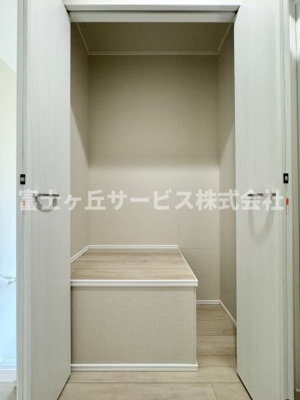 【収納】 | 静岡市駿河区向敷地4丁目 14期 新築一戸建て B号棟 | 2Fホールにある収納です